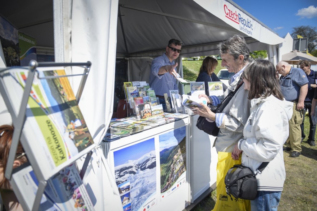 piknik nad odrą odra międzynarodowe targi turystyczne szczecin polska market tour