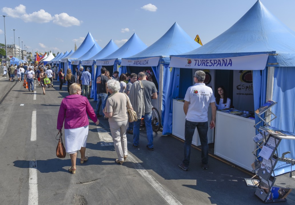piknik nad odrą odra międzynarodowe targi turystyczne szczecin polska market tour