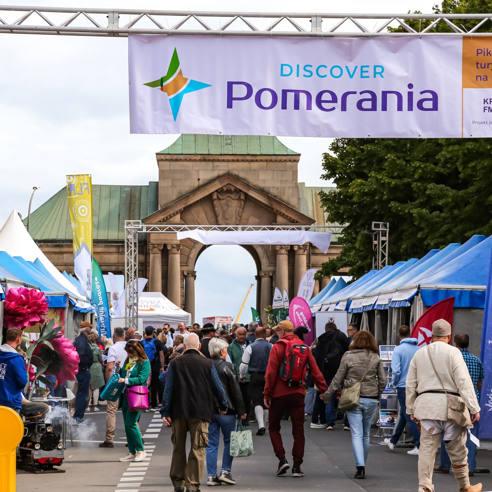 Piknik nad Odrą alejka targów turystycznych Market Tour