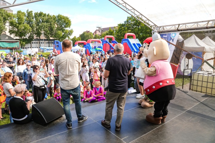 Piknik nad Odrą zabawy strefa dziecięca